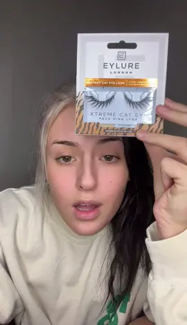 These cat eye lashes from @Eylure are EVERYTHINGGGGG OMG! Link in bio #tryon  #EylureXTREMECatEye #eylurelondonpartner