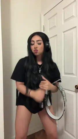 Guess whos back 👹👹#fyp#foryoupage#fypage#xyzbca#IntuitTouchdownDance#AEHolidayCard#AmazonSavingSpree#tiktok#dance#gym#uzi#liluzi#taptap
