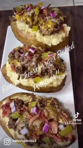 Bacon Cheeseburger Baked Potatoes!!🔥🔥🔥 #bacon #cheeseburger #baked #potatoes #foryou #foodtiktok #fypage 