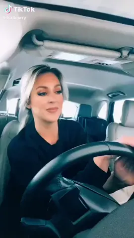 #twerk #mom #hotmom #cartwerk #yogapants 