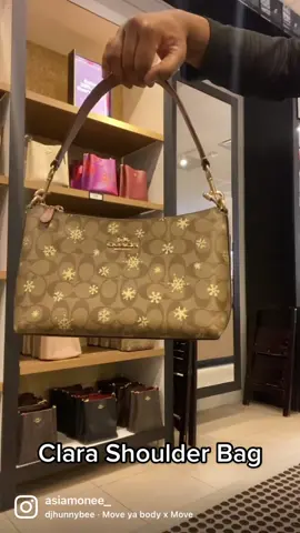 Coach Outlet Clara Shoulder Bag 😍 #coachoutletemployee #asiamonee #holidays #blackgirlluxury 