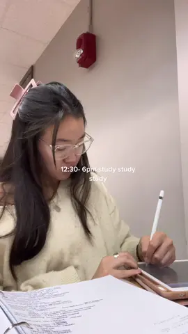 alumni turned student for the week😋 #studymotivation #mcat #academicweapon #minivlog #studytok #mcatprep #postgrad #grindtok #productive #productiveday #Lifestyle #studysesh  #DailyRoutine #studyootd #premed #dayinmylife #morningroutine #videodiary #fsu #fsutiktok 