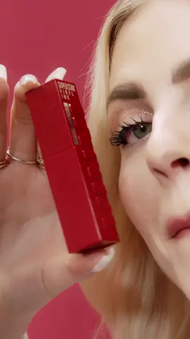 pra quem ama um batom de longa duração, como eu q não tenho tempo de ficar retocando, a @Maybelline New York  tem os melhores, o Super Stay Vinyl Ink. Não borra e não transfere, amo mt  💖 #publicidade #prontapratudomaybelline #MaybellineEfeitoUau 
