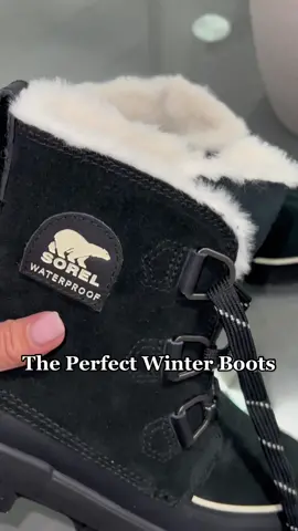 The perfect winter boots, just in time for the BC snow 🖤 @sorelfootwear #boots #winterboots #snowboots #sorel #sorelboots #vancouversnow #winterfashion 