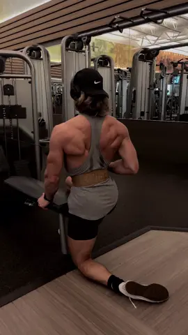 Back is my favorite day of the week! #FitTok #fyp #gym #progress #motivation 