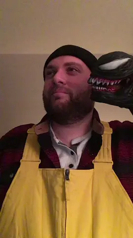 To Davy Jones locker Eddie #eddiebrock #venom #leathalprotector #wearevenom #kinginblack #spiderman #marvelcosplayer #bayonetsfordays #sailor #fisherman 