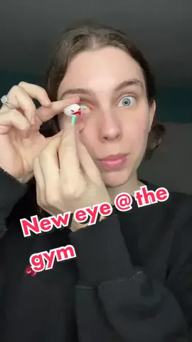 This is the most unusual prosthetic eye I have, let’s see how this goes! 🫣👁️  #fakeeye #oneeye #prostheticeye 