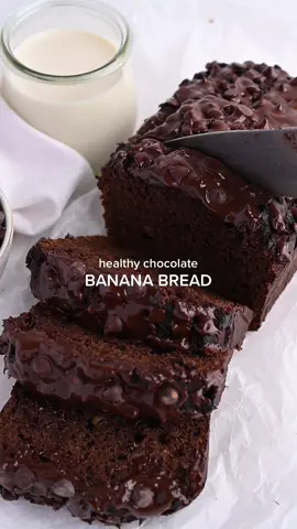 Tastes like a FUDGY brownie, but healthy :) #bananabread #healthydessert 