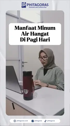 Jadi, penting bagi kita untuk rutin minum air putih hangat, bahkan sebaiknya dalam satu hari kamu bisa minum 2 liter. Lalu, apa saja yang menjadi manfaat minum air hangat? #aquadulu #minum #fypシ 