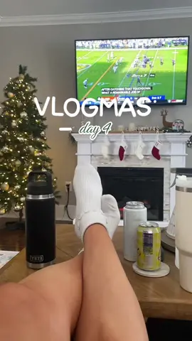 LASIEST sunday but captured it anyway #vlogmas2022 #dayinmylife #lazyday #christmas 