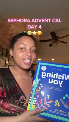 it almost blended into my skin lmaooo #christmastime #adventcalendar #sephoraadventcalendar #unboxwithme @sephora 