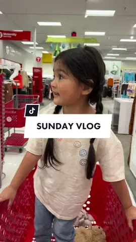 Sunday Vlog -- didn't have time to watch White Lotus. But what an eventful day of cleaning. working... and having a mental breakdown Happv Mondav my loves! #vlogmas2022 #Vlogmas #minivlog #Vlog #*dayinthelife #reelsinspo #reelsideas #asmr #asmrvlog