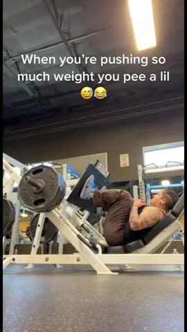 I know some of y’all can relate 😂 #Fitness #gym #motivation #girlswhogym #lgbt #strongaf #buffaf 
