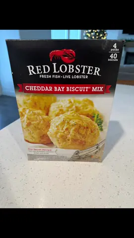 Do yourself a favor and grab the @Red Lobster cheddar biscuit  mix next time you’re at @Costco Wholesale literally SO easy and SOOO GOOD.  #sahm #costcofinds #costco #redlobstercheddarbiscuits #momcontent #contentcreator #DinnerIdeas #costcobuys #cookwithme 