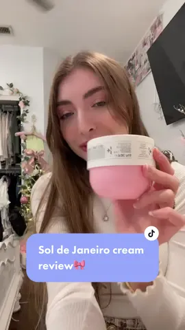 Finaly trying the Beija Flor Elasti-Cream from @Sol de Janeiro 🎀#soldejaneirogiftedme #soldejaneiro #soldejaneirogiftedme #skeepersfamily #girlythings #girlygifts #girlygiftideas #girlygiftguide #girlytok 