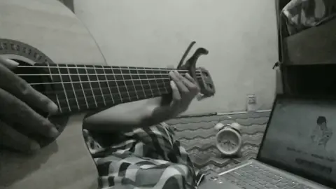 Gabut di kos #resahjadiluka #fingerstyle #kosmalang 