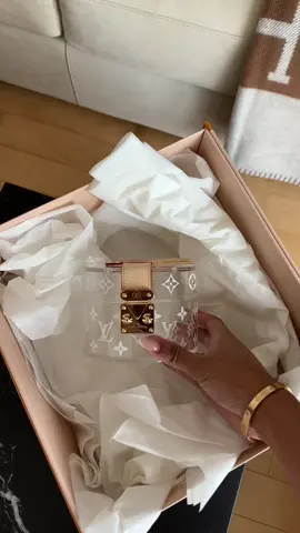 Unbox this cutie I picked up today.