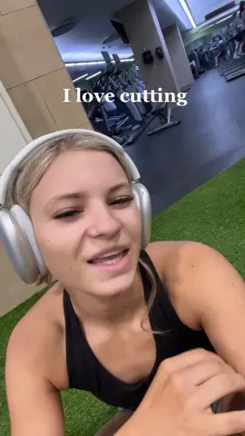 it’s all fun and games until you have no energy for anything🫠🥲 #gymforyoupage #macrocounting #cuttingseason #bikiniprep #npcbikinkprep #nocbikinicompetitor 