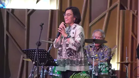 Menteri Keuangan Ft. Menteri PUPR.  .  .  #music #menteripupr #menterikeuangan #srimulyani #pakbas #basukihadimuljono #pupr #feat #Elekyoband