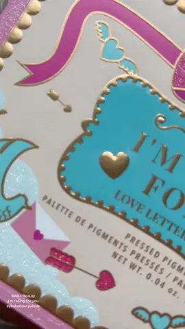 @moiracosmetics Im Falling For You Eyeshadow Palette. The shade range is beautiful, the shadows are pigmented, easily blendable, creamy and affordable. If you haven’t tried their palettes yet, you are missing out #moirabeauty #imfallingforyou #makeup #eyeshadowpalette #mzsaraitorres #contentcreator #latinabeautyblogger #fyp #foryou