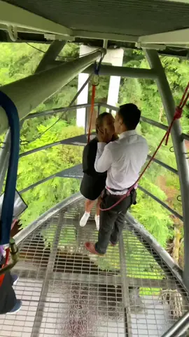BUNGEE WEDDING👰🏻‍♀️🤵🏻‍♂️ #highlandfling #bungee #wedding #Scotland #fyp 