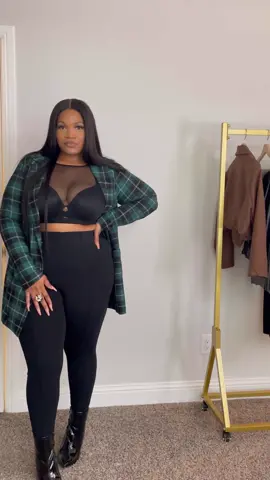 We’re getting ready with @aprill and yes, the fit is FIRE 😍🔥 #FeelTheFit #Torrid 