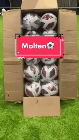 The weapons we trust ⚽️❤️#football #Soccer #footbot #molten 