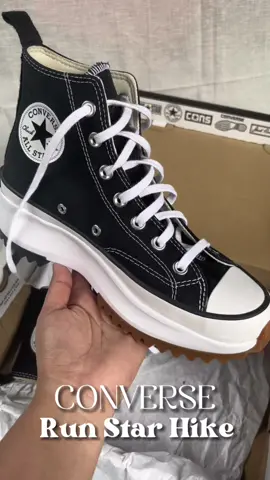 unboxing converse run star hike 🫶 #converse #converserunstarhike #conversehigh #converseallstar #unboxing #kpopshoes #fyp #foryou #foryoupage #conversehighcut #elevate #platformshoes 