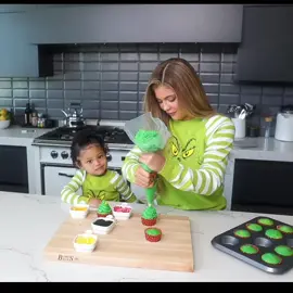 We need another video cooking with Stormi ❤️@Kylie Jenner #stormi #stormiwebster #kyliejenner #kylie #kylieandstormi #momanddaughter #kardashian #kardashiansjenner #fyp #viral #foryoupage 