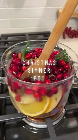 Cozying up with a warm simmer pot! My home smells AMAZING!! 🎄⭐️🧦 asmr #christmas #simmerpot #holidayseason #holidayvibes #smellsamazing #cozyvibes 
