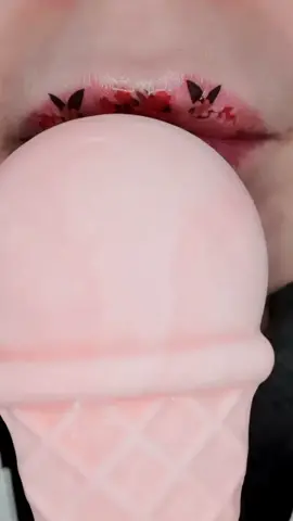 Favourite Ice Cream Flavour? 🍦 ASMR Satisfying Eating Fondant #asmreating #satisfying #icecream  #satisfyinglips 