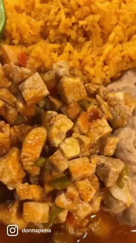 Carne de puerco en salsita #pork#carnedepuerco#yacomieronpobres#fyp#mexicanfood#quehagodecomer#foryoupage#simplemeals#duelo#queganaria   