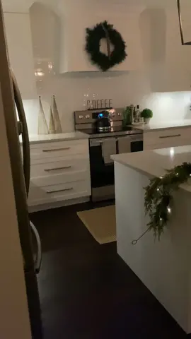 Happy Thursday, we’re almost there!!  Wishing you all a great rest of the week 😘 #holidaymantle #christmasmantel #christmasmantle #christmasmantels #mantledecor #mantlegarland #holidaygarland #christmasgarland #christmasgarlands #christmasgarlandidea #christmasgarlanddiy #christmasdecorating #christmasdecor #christmastree #holidaymantle #christmasmantel #christmasmantle #christmasmantels #christmasfireplace #christmasfireplacegarland #holidayfireplace #christmastreedecorations #christmastreedecoration #holidaydecorideas #holidaydecoridea #christmasdecortrends #christmasdecoridea #christmasdecorideas #neutralholidaydecor #neutralchristmasdecor #neutralchristmas #neutralchristmastree 