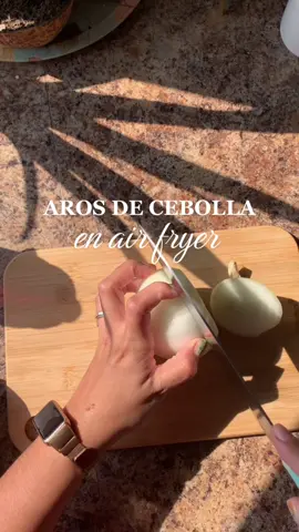 Faciles , rapidos y deliciosos ✨ #arosdecebolla #airfryer #Receta #mireceta #viral #fyp 