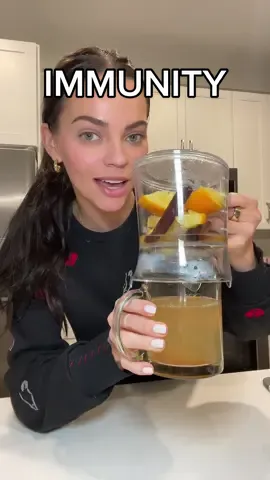 a few ways I’m boosting my immunity this week 💛 will keep you updated on how I’m feeling in a few days!! ✨ #immunity #wellnesstiktok #immuneboost #EasyRecipes 