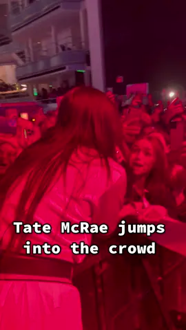 I want a hug from #tatemcrae 🤗 #Z100JingleBall #AllAccessLounge presented by @drinksplash  🎄 #iHeartJingleBall2022