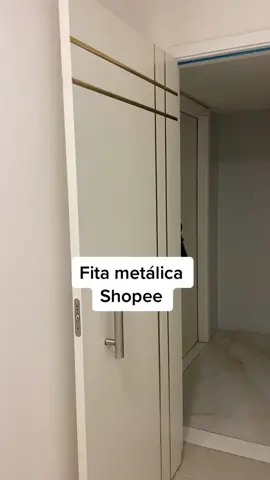 Fita metálica shopee 30,00 Procurar assim no app: Fita plástica metalizada para decoração - com fita dupla face 3M - rolo com 5 metros. #foryou #foryoupage #pravoce 