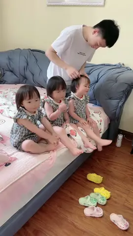 Get up#triplets #hujiasanqianjin #fyp #foryou #cute #family #funny #babylove 