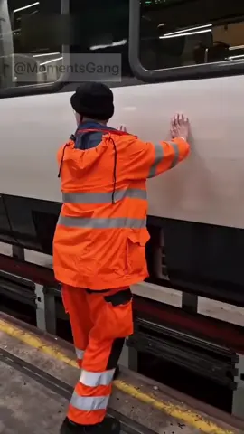 Testing the train suspension