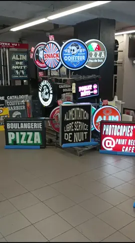 #lightbox #pourtoi #new #enseignelumineusedoubleface #caissonlumineuxled #led #lumineux #drapeaulumineux #panneauenseigne #neon #neonled #shopenseigneproductionmarseille13001 #shopenseigne #facadepourmagasin #shopenseigneproduction #magasindenseignemarseille #magasindenseignepublicitaire #facadepourmagasin #panneaudesignalistion 