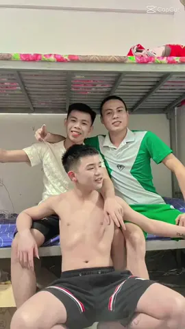 Thay đồ đê #tamthaitu #xuhuong 