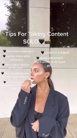 Tips for taking content by yourself 🖤 #GenshinImpact33 #GenshinImpact33 #losangeles #contentcreationtips #tripodphotoshoot #socialmediamanager #socialmediamanagertips #solophotoshootideas #photoshoottips 