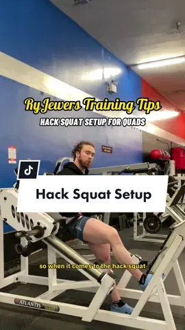 A quad bias setup for the Hack Squat is rather simple. Just opt for the setup that allows for the most knee flexion, as this will slightly vary between individuals, but generally, the foot position will be lower on the pad 👍 #bodybuilding #Iegs #fy #fit