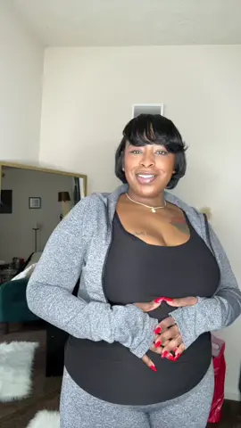 I love this two-piece set! It gives everytime! #fashionnovasets #curvy #workoutsetoutfit #workout #twopieceset #matchingsets 