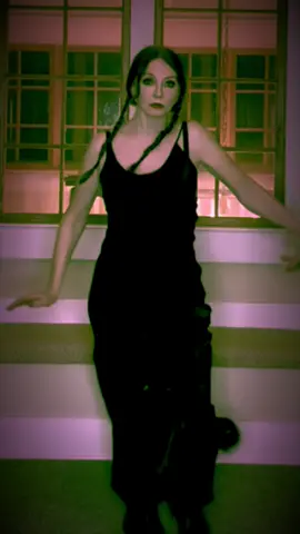 🦇 #wednesdaydance #wednesdayaddams #wednesdaynetflix #wednesdayedit #elvira #cassandrapeterson 