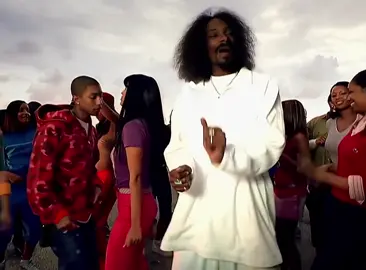 Snoop Dogg ft. Pharrell - Let’s Get Blown 🎶🕺🏾 #snoopdogg #snoopdog #snoopdoggydogg #pharrell #pharrellwilliams #fyp #hiphop #rap #rnb #throwbacksong #throwbacksongs #2000smusic 