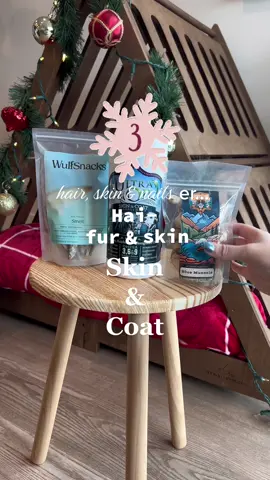 Ahah, anyway! Any single, or combination of these items would be fantastic gifts for your own pets, or a friend 😉🎄 #giftideas #omegasfordogs #catmom #catfood #dogfood #catfoodtoppers  #catfoodtips #dogfoodtips #dogfoodtoppers @Ultra Oil For Pets @Lonestar Dog Treats @wulfsnacks @Kairo and Willow LLC 