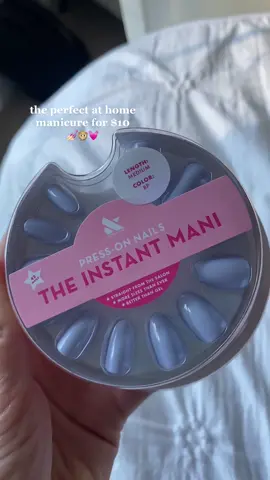 linked these!! $10, no hour plus trip to the salon & so easy to do ✨👏🏼💅🏻🤩 @Olive & June u guys are the queens of nails #oliveandjune #nails #athomemanicure #nailart #athomemani #GenshinImpact33 