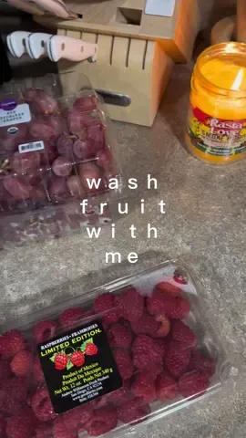 when baby naps, I wash fruit 😌 (and of course a handful of other things) #MomsofTikTok #firsttimemom #baby #fruit #stayathome 