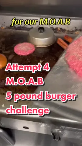 @nathanklein271 took on the M.O.A.B 5 pound burger challenge 
